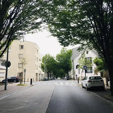 Beautiful Studio Close To A Park
